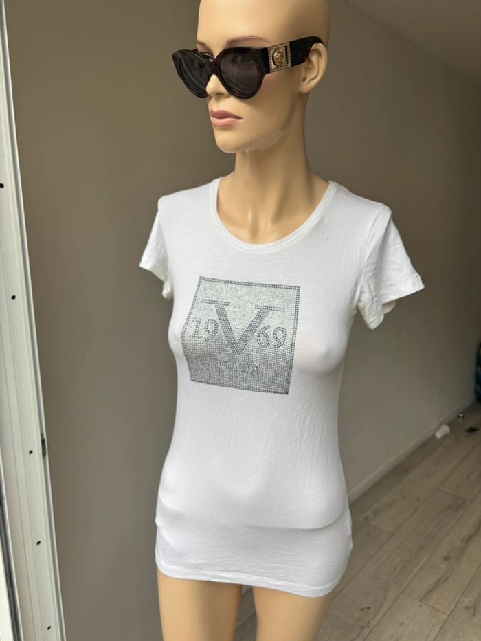 TEE shirt à strass Versace 19v69 - photo numéro 7