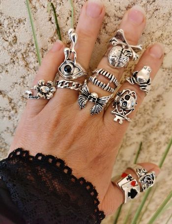 A21 lot de 12 bagues gothic rétro vintage chromé argenté tendance diverses taille.neuves