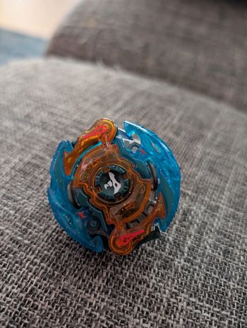 Toupie Beyblade