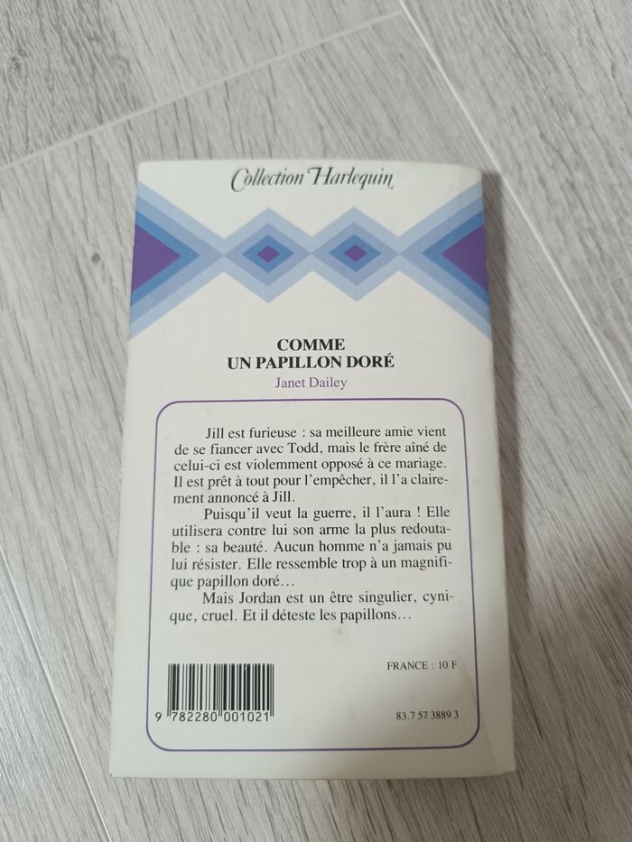 Livre Harlequin collection - photo numéro 2