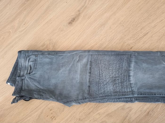Jeans gris - photo numéro 2