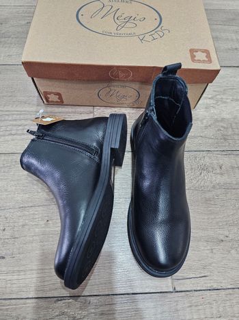 Magnifiques bottines fille en cuir,  noir, pointure 32, marque mégis,  neuves