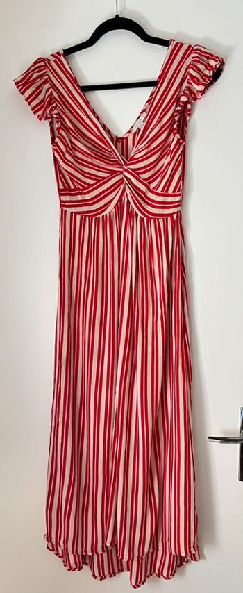 Robe longue imprimée rayures avec volant taille 36