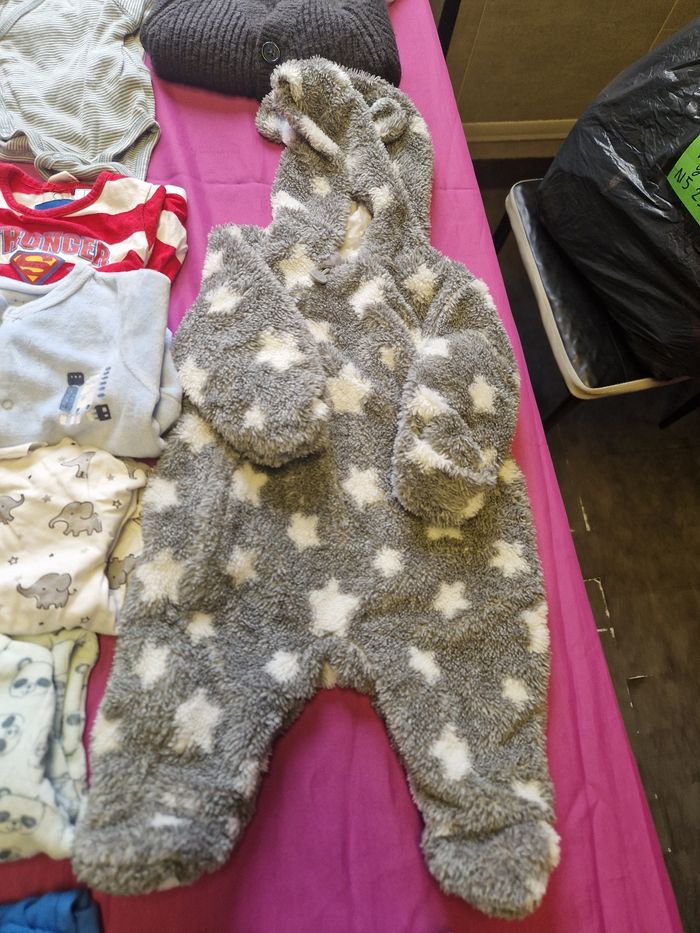 Lots vetement 1 mois garçon N 8 - photo numéro 4