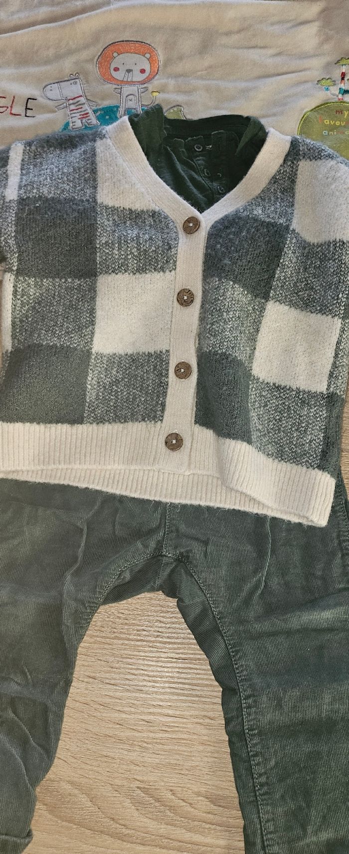 Lot de vêtements bébé garcon 18 mois - photo numéro 3