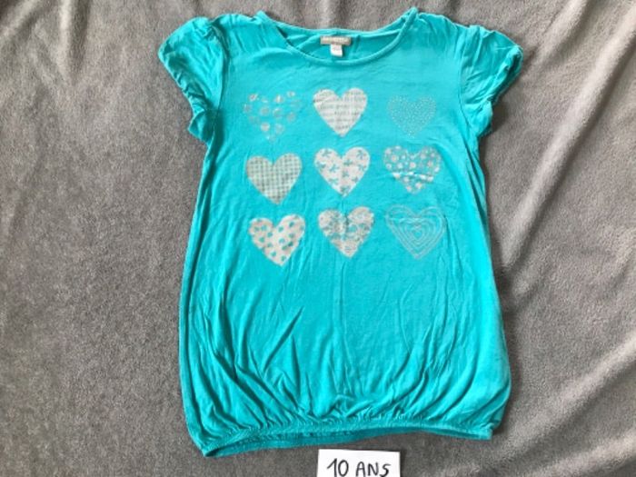 T-shirt bleu