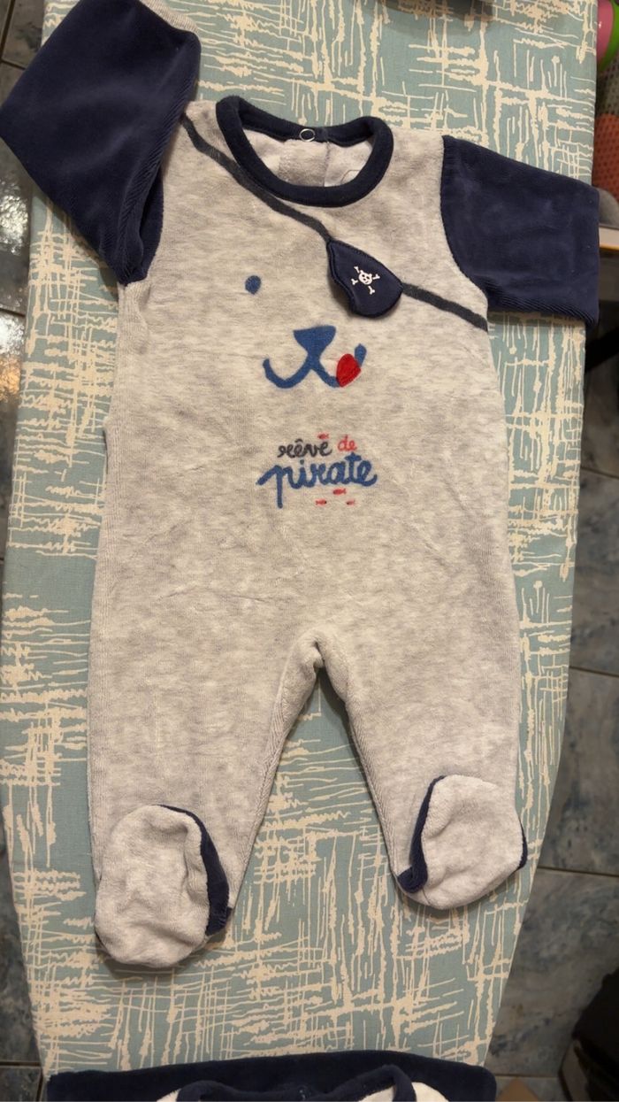 Pyjama 1 mois