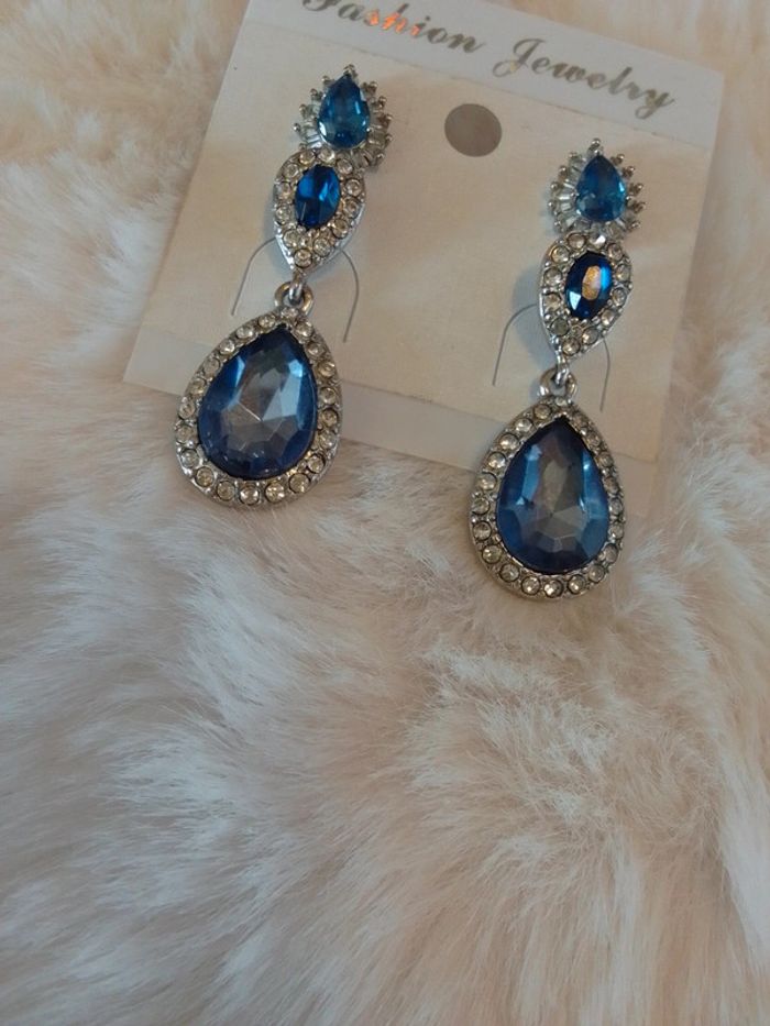 Boucles d'oreilles - photo numéro 2