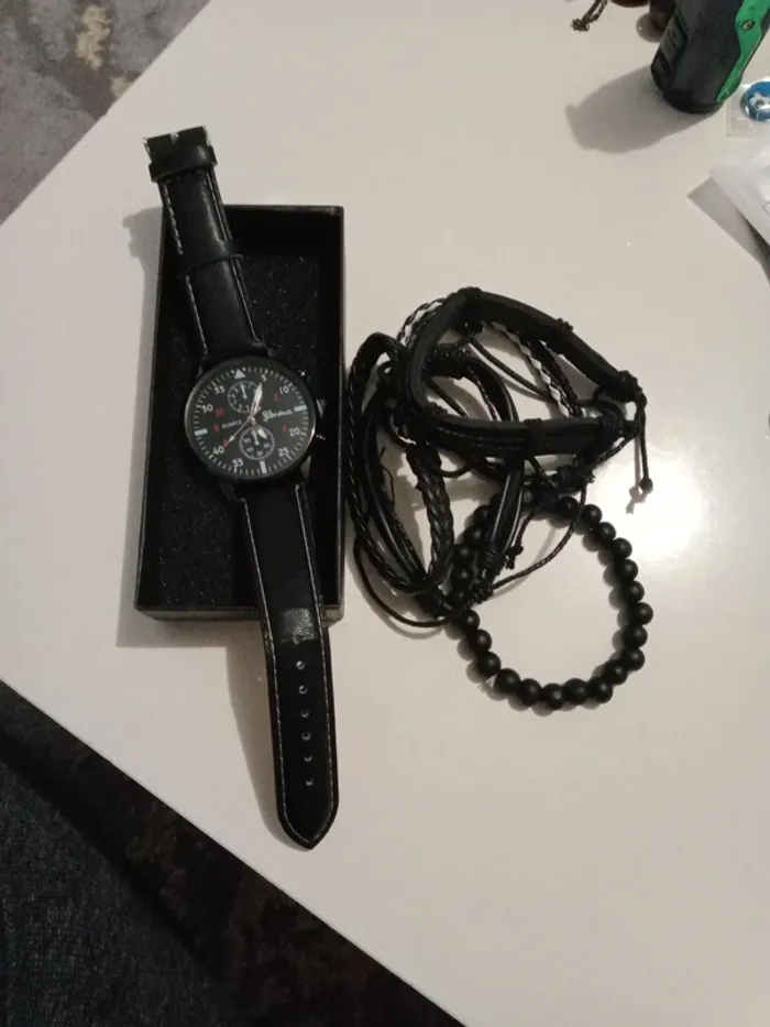 Montre a quartz ronde 6 bracelets - photo numéro 2