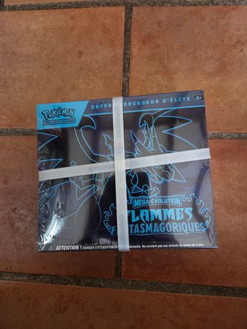 ETB Pokémon Flammes Fantasmagoriques