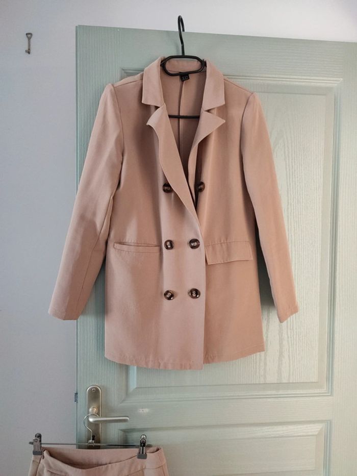 Ensemble de tailleur - photo numéro 2