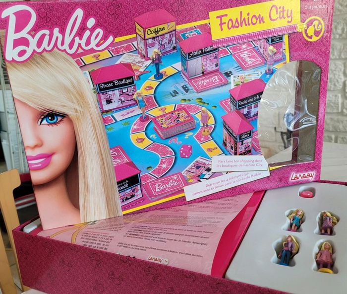 Jeu de société Barbie Fashion City - photo numéro 4