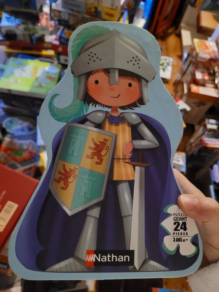 Puzzle rare Nathan Victor le Chevalier géant 24 pièces