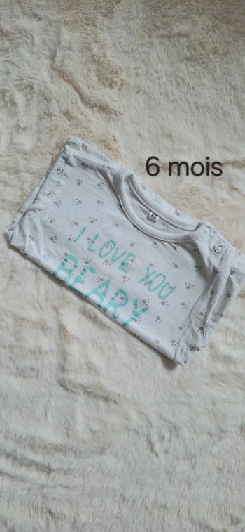 T-shirt manches longues taille 6 mois