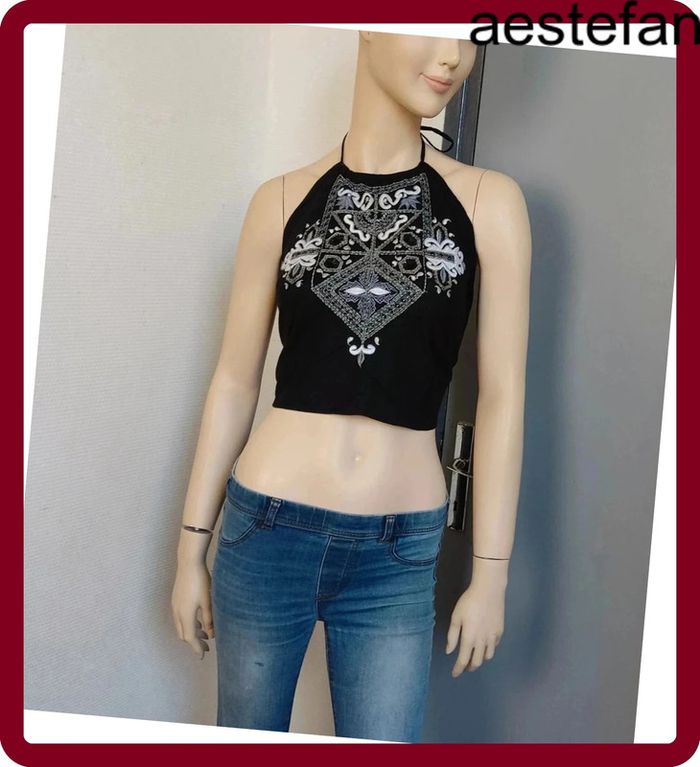 Crop top ou top bandanas noir - photo numéro 2