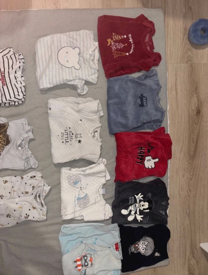 Pyjamas 3 mois - photo numéro 2