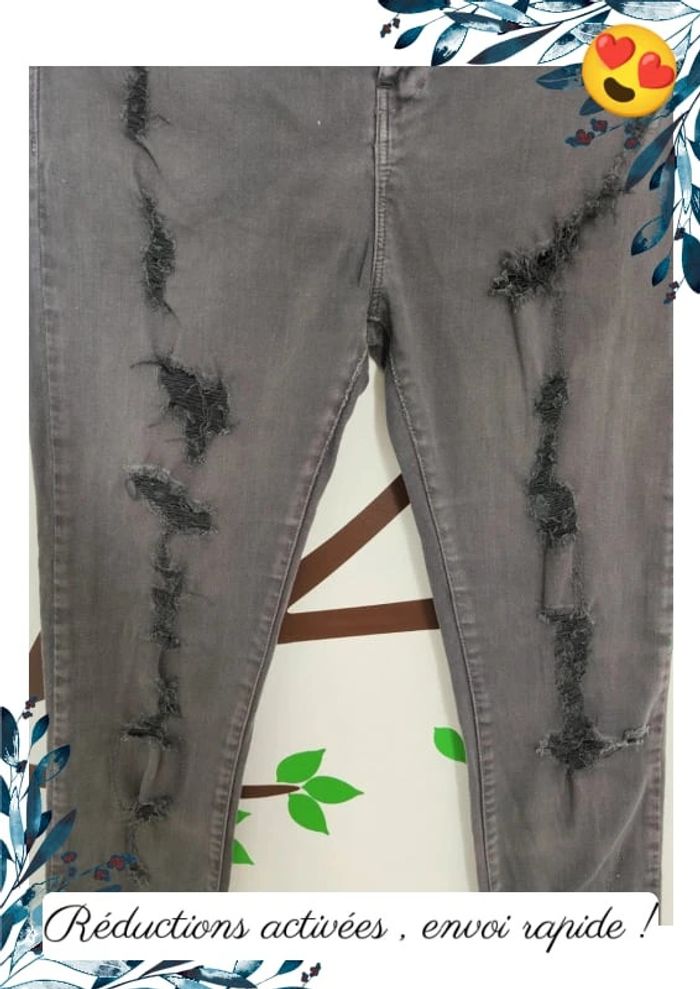 Jean trouée femme Bershka T42 - photo numéro 3