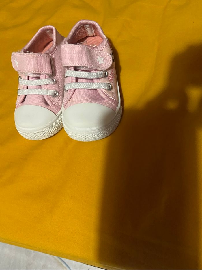 Chaussure rose Minnie taille 22 - photo numéro 3