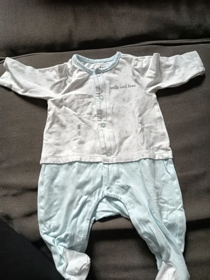 Tenue 1 mois