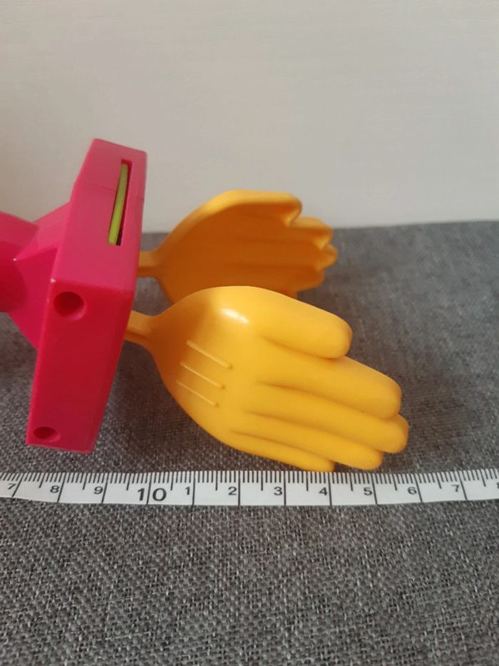 Jouet McDonald's 1993 tape mains 👏 - photo numéro 11