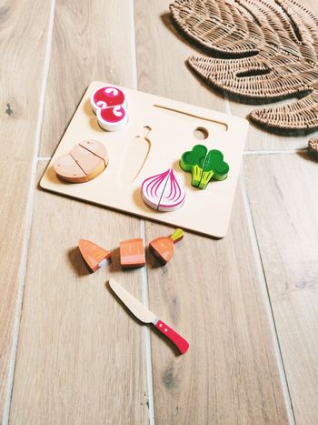 🥦Jeu d'imitation - Dinette Planche Légumes en Bois avec scratch - 