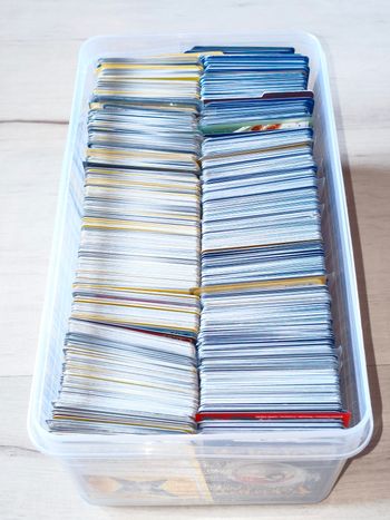 Lot de 100 cartes Pokémon VF en très bon état 