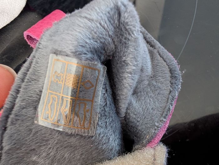 Chaussons en cuir tout doux et souple fille. Taille 21. Neuf. El Naturalista - photo numéro 4