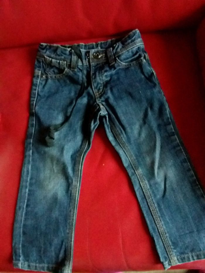 Jean bleu - photo numéro 2