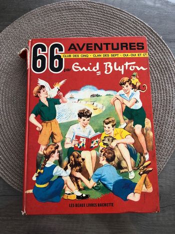 Livre enfant vintage - 66 aventures par Enid Blyton
