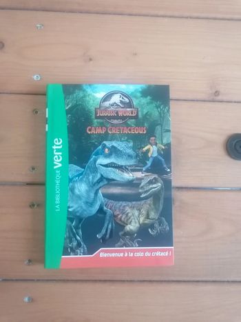 Livre jurassic world camp cretaceous