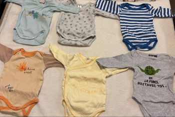 Lot de vêtements ; 6 bodys manches longues taille 3 mois 
