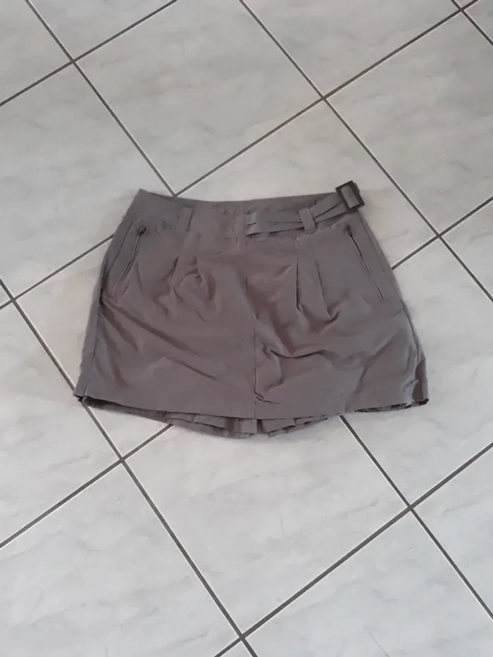 Jupe short 42