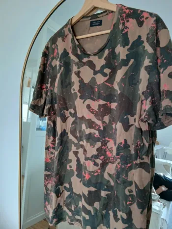 Tee-shirt ZARA . xl.44.