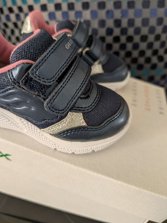 Baskets fille ultra-légeres. Taille 20. Neuf. Geox - photo numéro 10