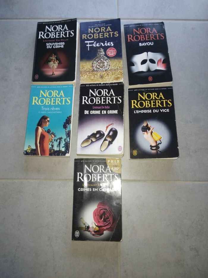 Lot 7 livres de Nora roberts