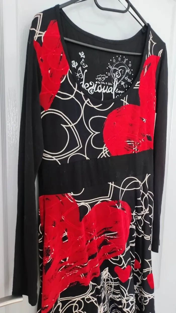 sublime robe Desigual taille L - photo numéro 3