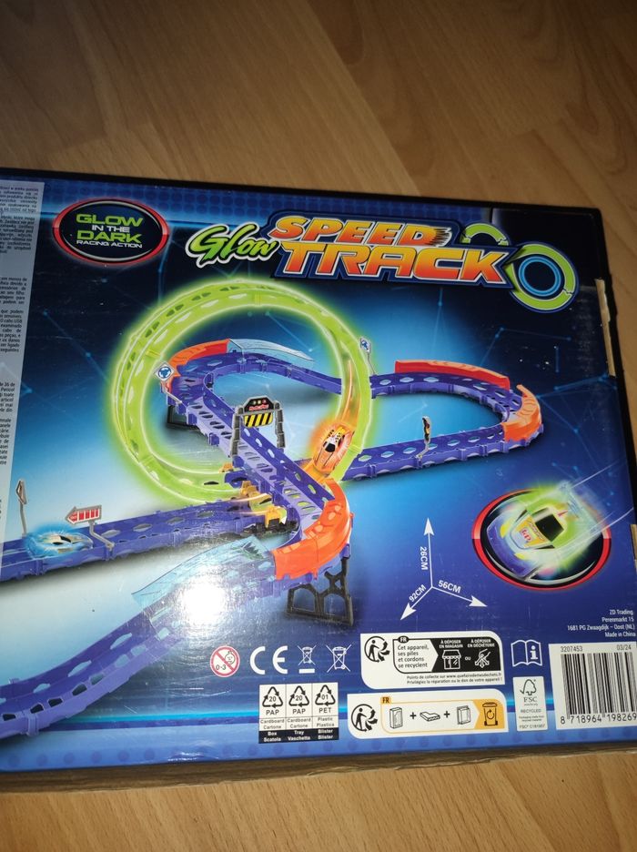 Circuit phosphorescent, voiture électrique inclus rechargeable par usb - photo numéro 5