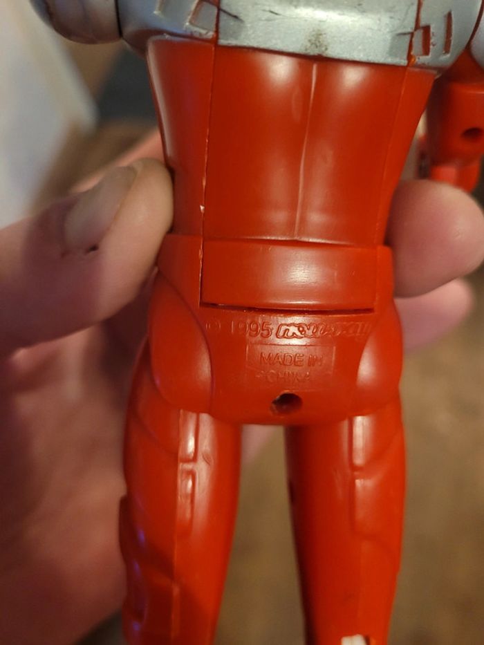 Vends figurine ultraman vintage de 1995 21 cm - photo numéro 6