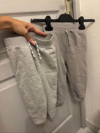 2 joggings primark 18/24 mois