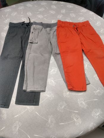Lot 3 pantalons 98