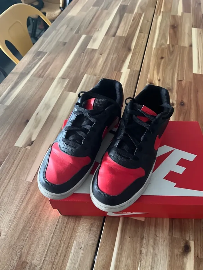 Nike Ebernon low rouge et noir - photo numéro 2