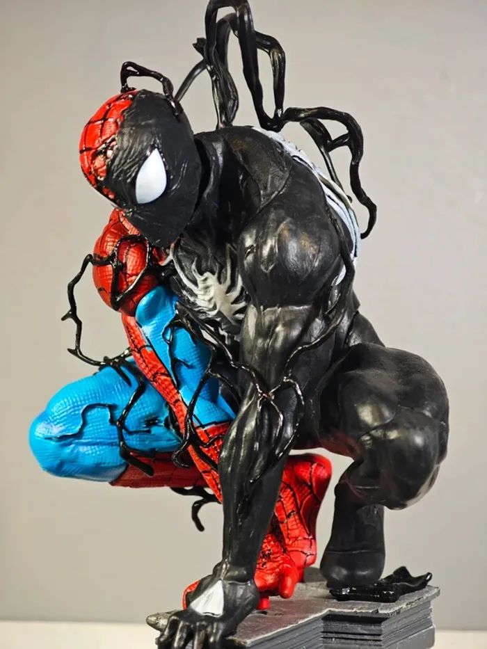 Figurine Spider-Man X Venom veilleuse 37cm neuve sans boîte - photo numéro 7