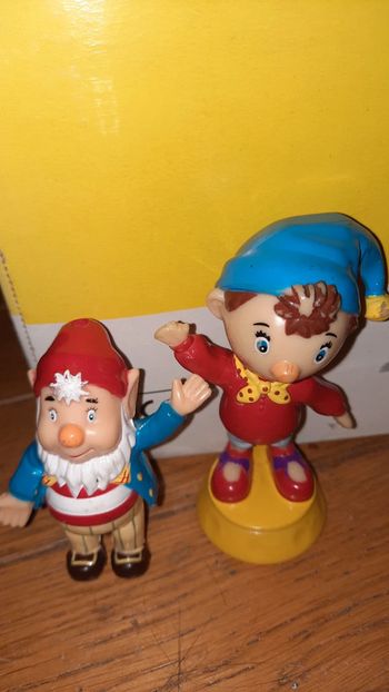 Lot de 2 figurines oui oui