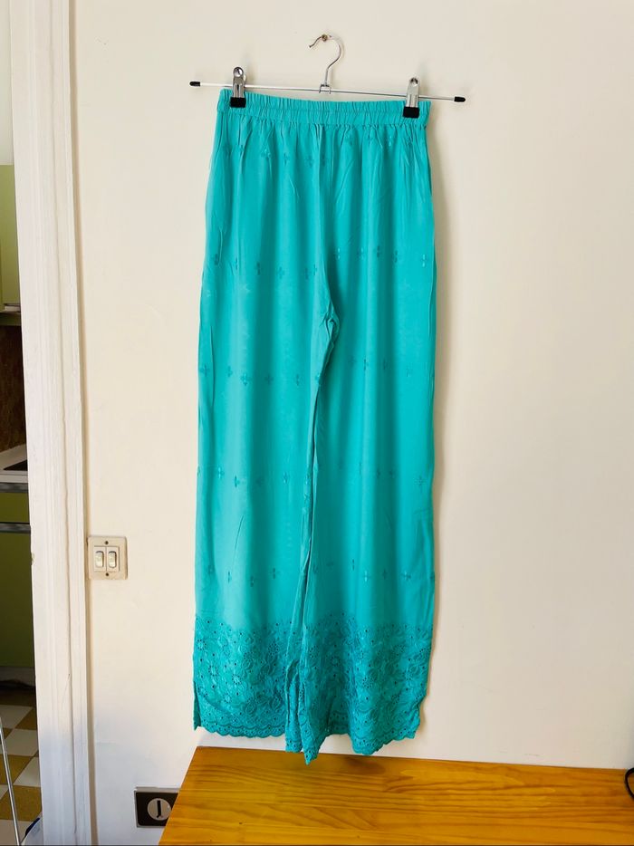 Pantalon turquoise fluide taille XS/34 provenance d’Inde en très bon état - photo numéro 2