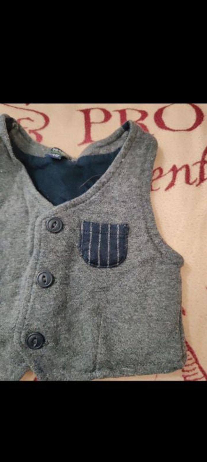 Veste habillée sans manches 3 mois