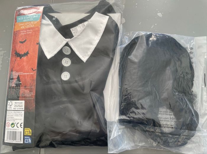 Déguisement robe et perruque Mercredi Adams T 7-9 ans Neuve étiquette - photo numéro 3