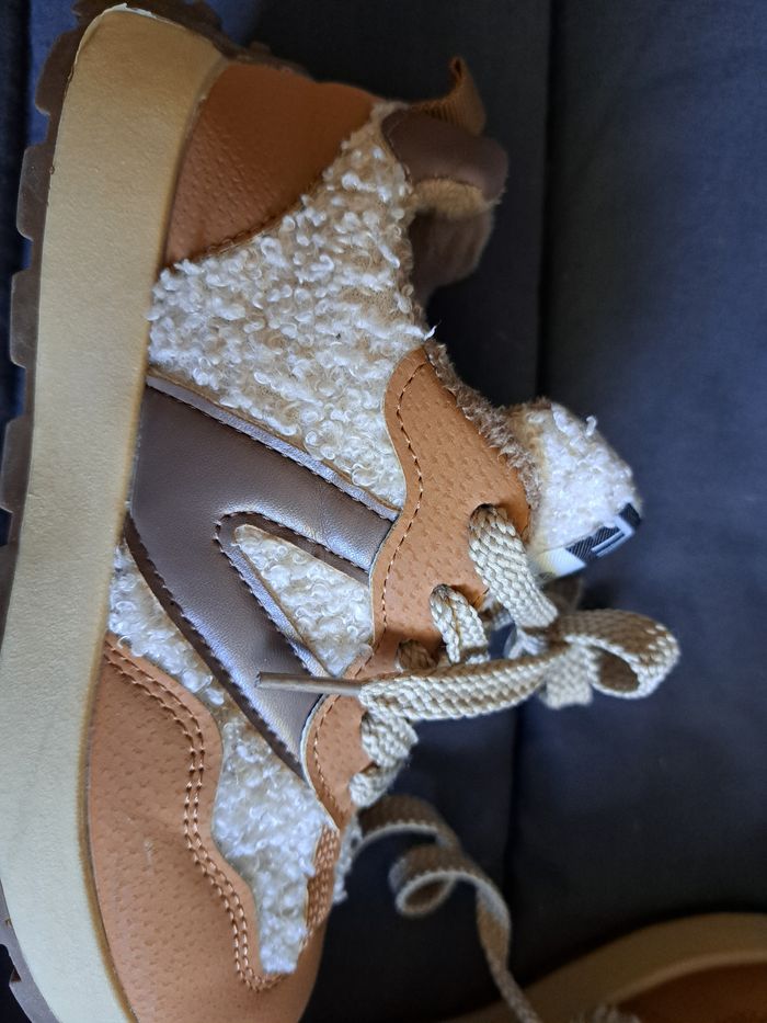 Paire baskets fille 33 - photo numéro 9