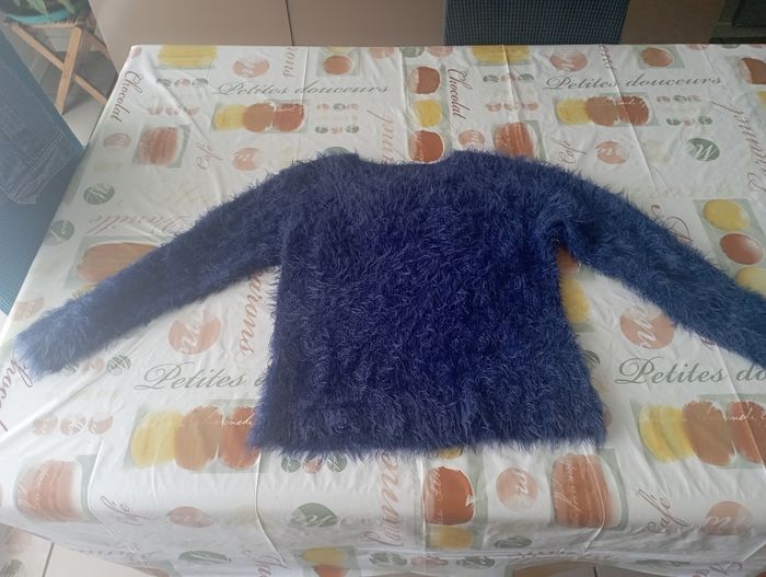 Pull bleu manches longues avec étoiles 12 ans tissaia 3€ - photo numéro 4