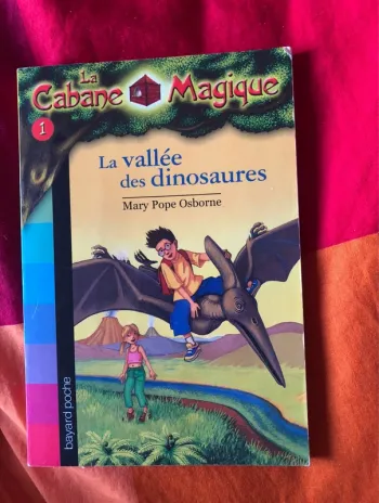 Livre La Vallée des dinosaures