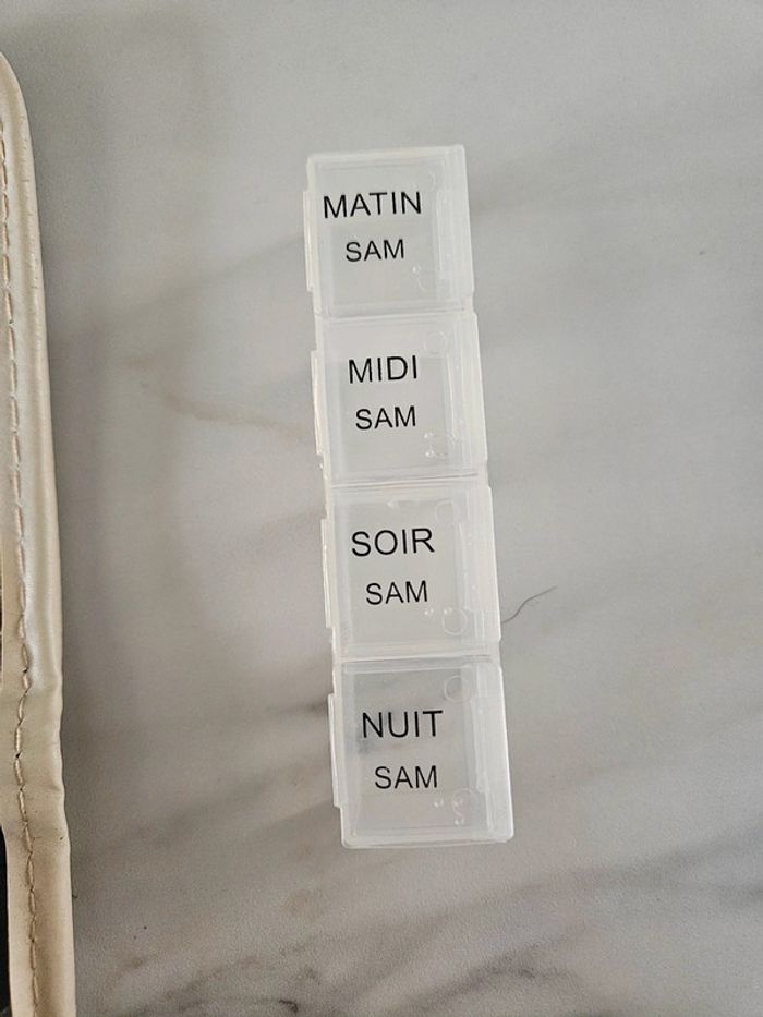 Trousse de rangement à médicaments - photo numéro 4